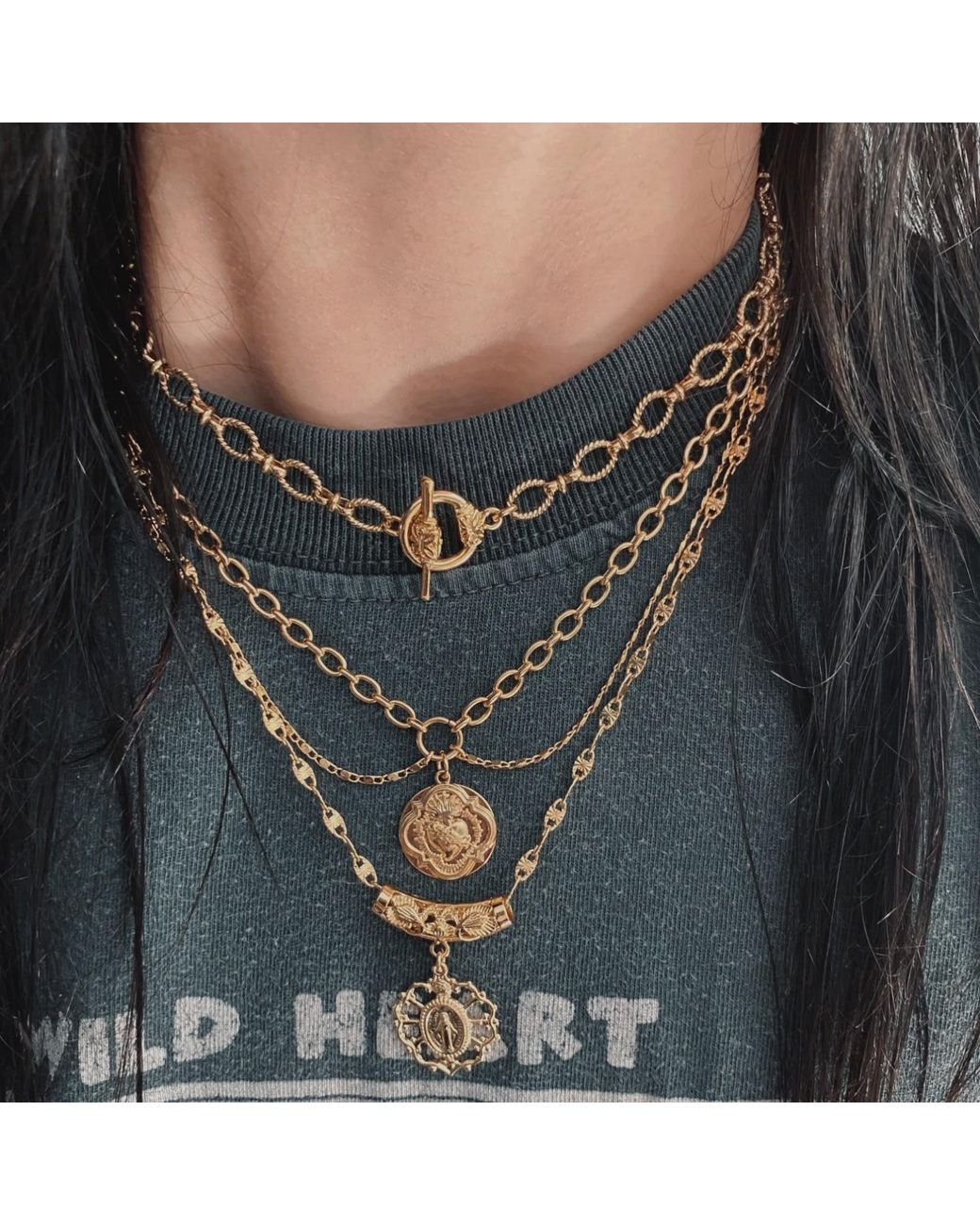 IN CAUDA VENENUM Metallic Monarchia Necklace