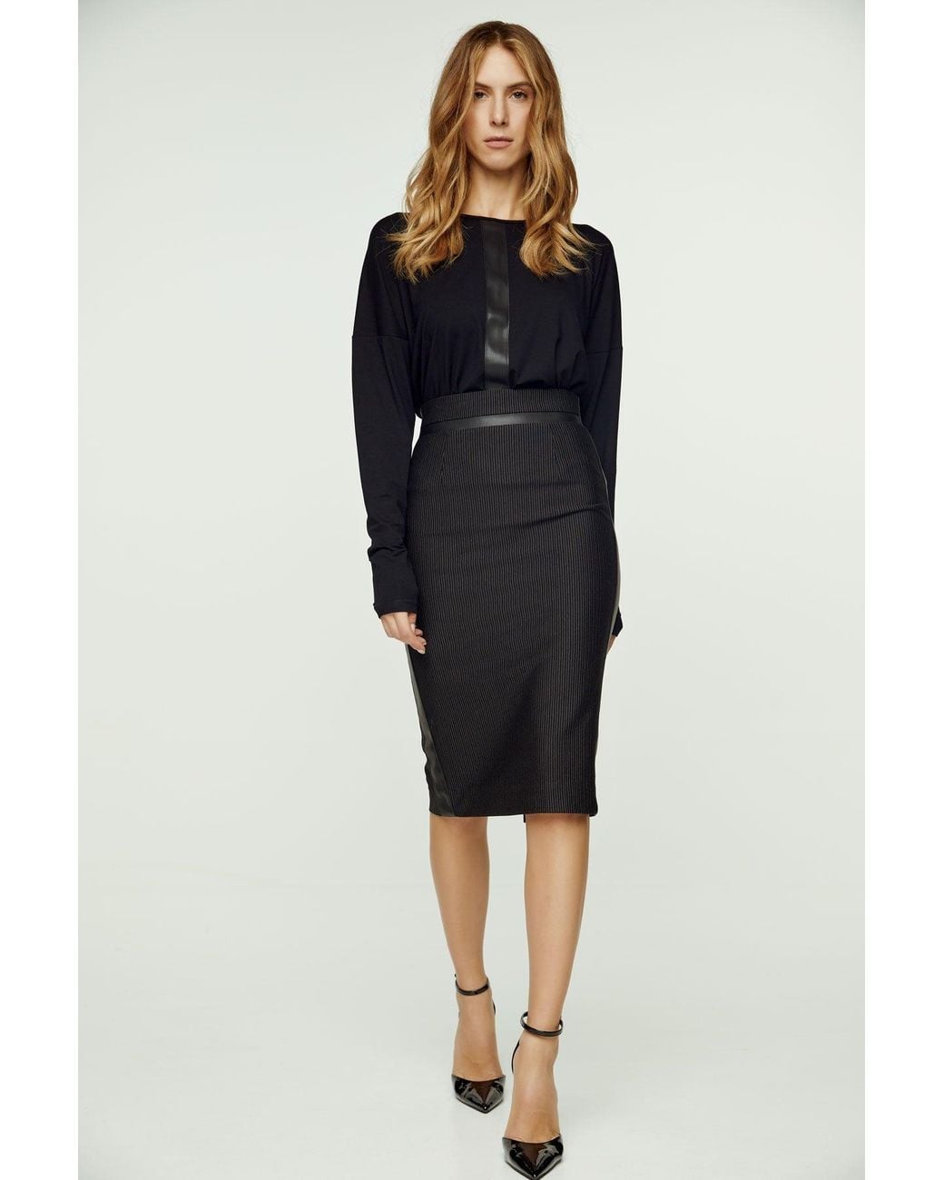 Conquista Gray High Waisted Pencil Skirt With Leather Detail