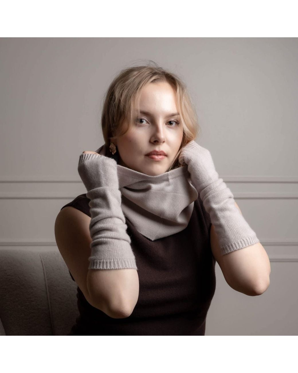 Fiora Muse White Cashmere Arm Warmers