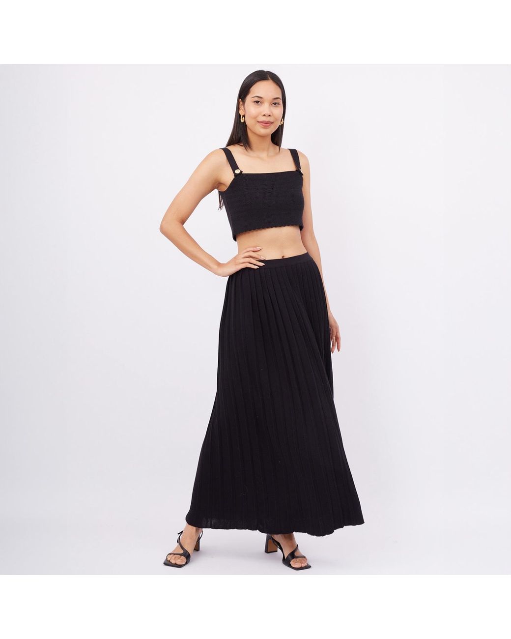 Peraluna Black Pleated Maxi Knitted Skirt