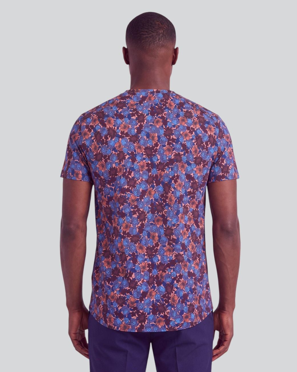 Lords of Harlech Blue Maze Ternberg Floral Amber Stretch Cotton V-Neck Tee for men