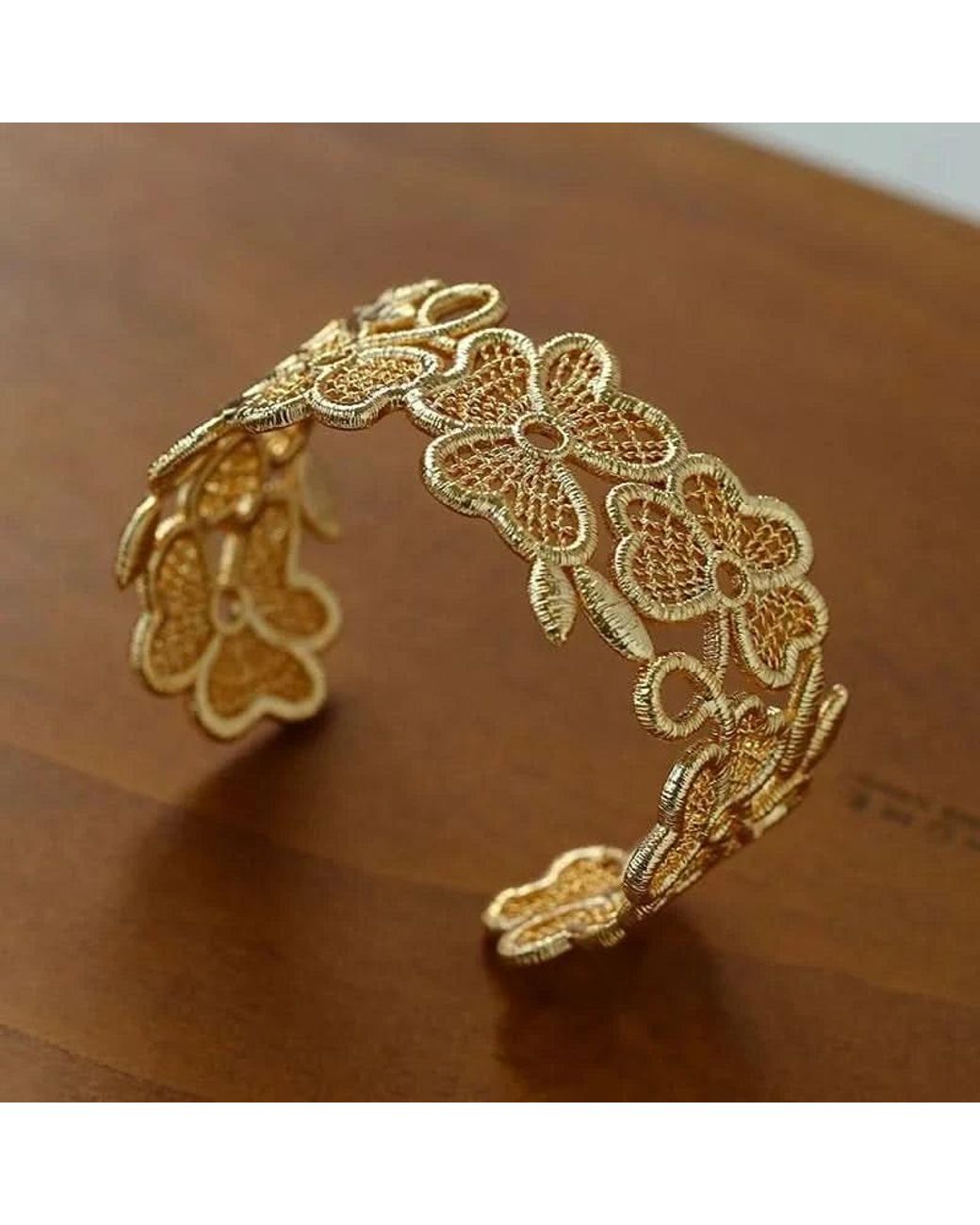 Angel Barocco Metallic Lace Stylish Bangle