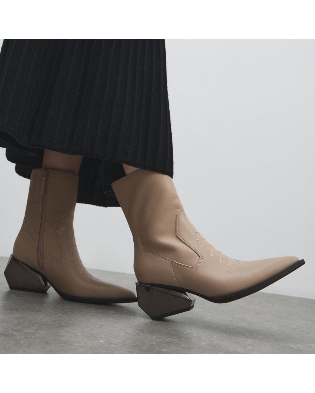 United Nude Natural Neutrals Ricky West Mid