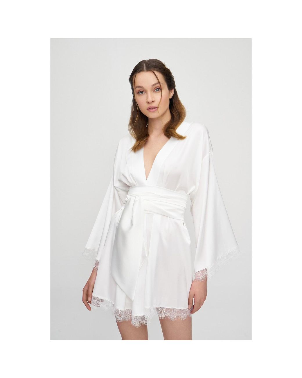 Avenue 8 White Lace Detailed Mini Robe With Custom Embroidery