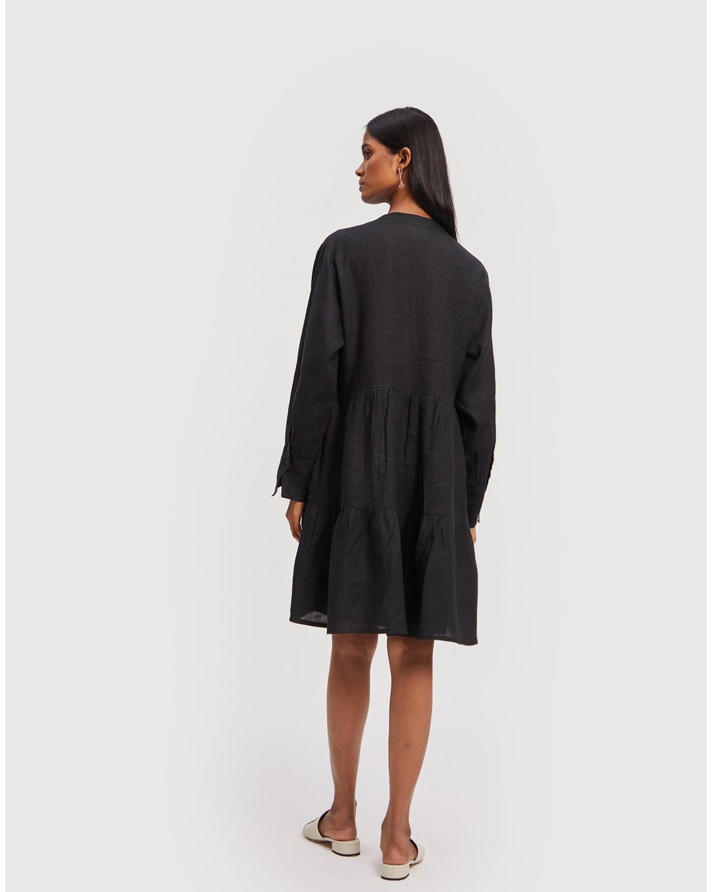 REISTOR Black V-Neck Tiered Hemp Dress