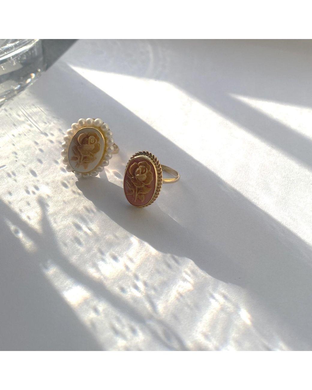 Vintouch Italy Natural Plated Flower Cameo Ring