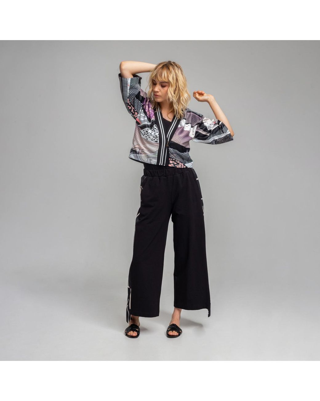 ARTISTA Blue Gaia Cropped Kimono
