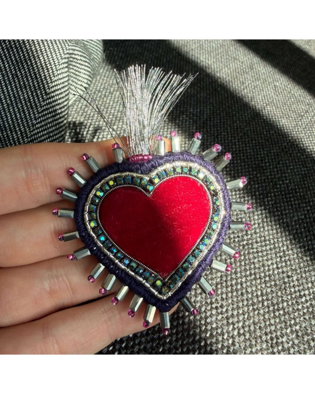 VETKA Red Heart Brooch – Scarlet Shadow
