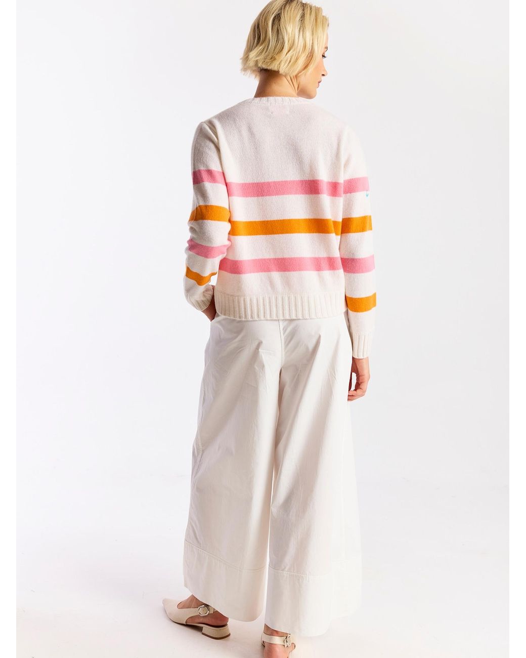 Brodie Cashmere Pink Beach Embroidery Cashmere Crew Neck Jumper