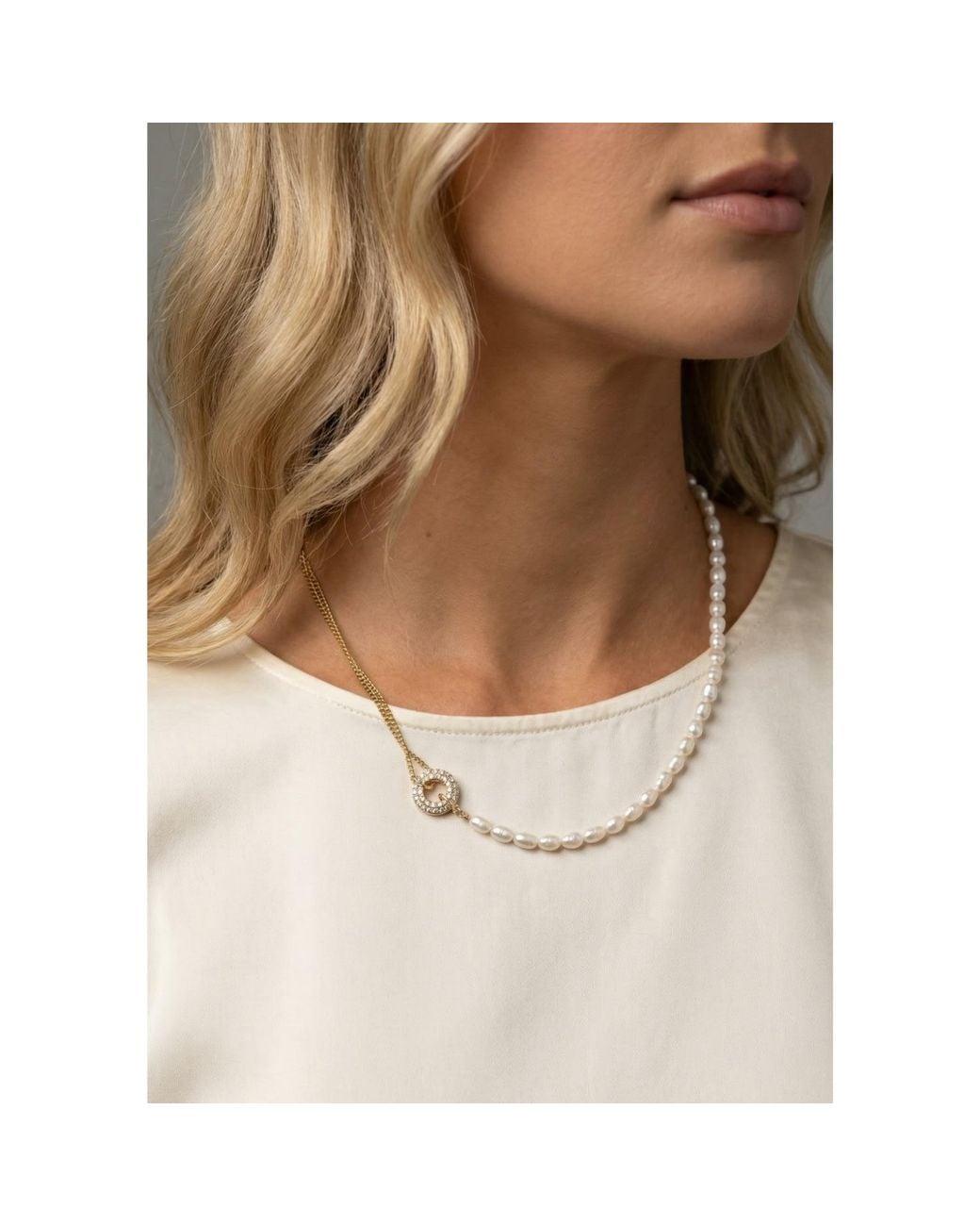 Vicky&Nico Metallic Pearl Sphere Necklace