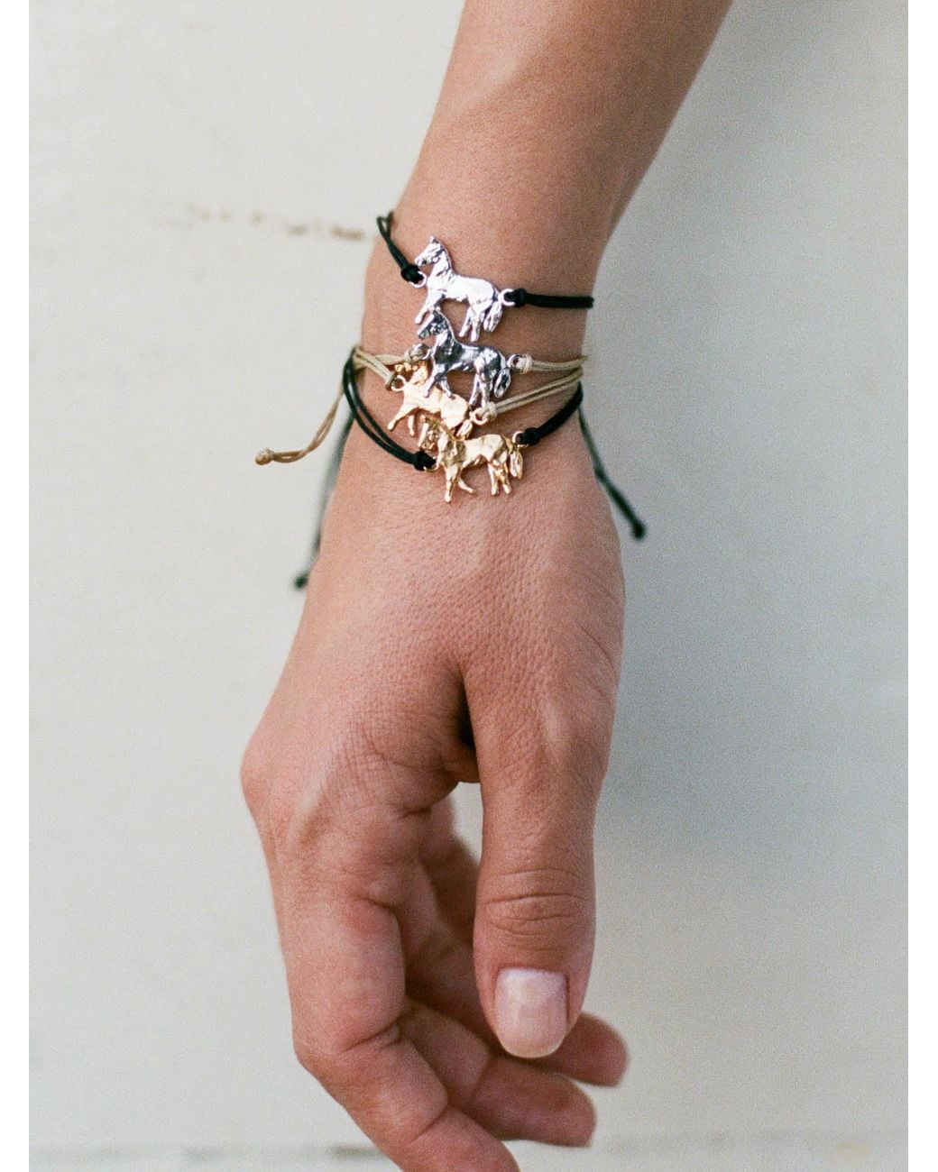 EVA REMENYI Blue Horse Bracelet