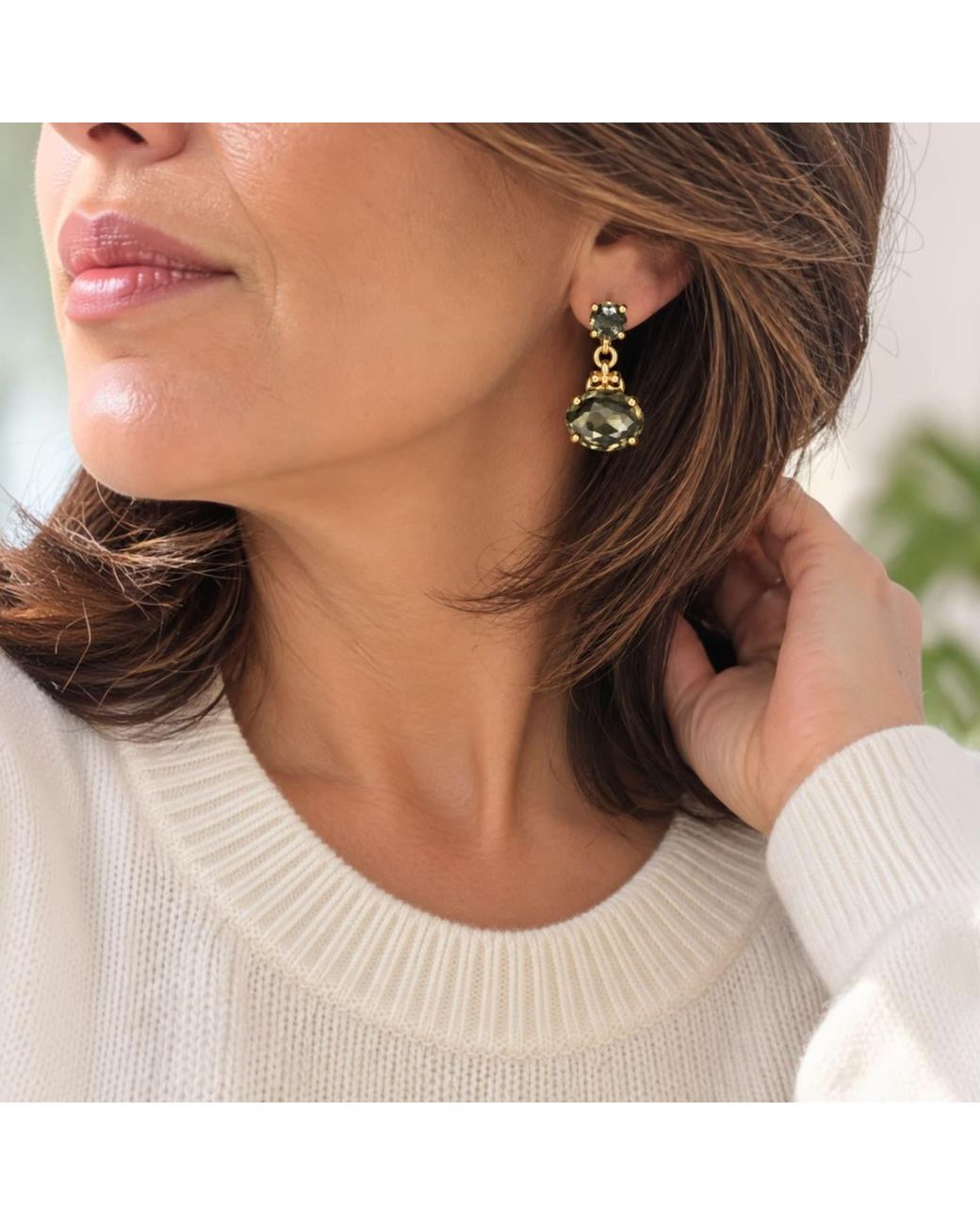 Vstyle Metallic Crystal Drop Earrings
