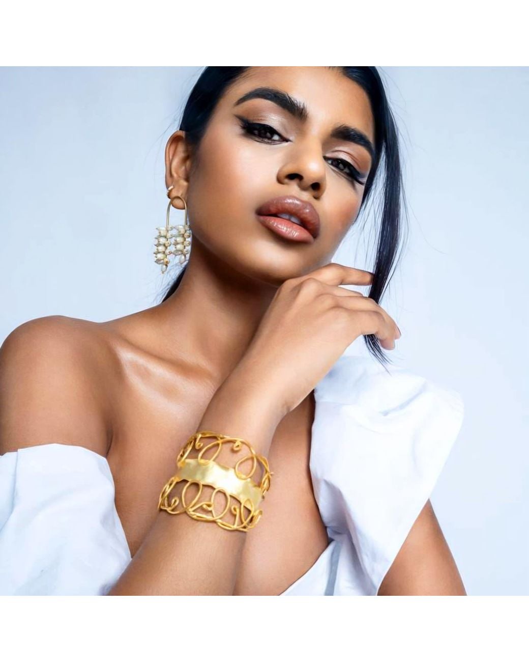 Meraki by Rashmi Bajaj Metallic Plated Wire Cuff Bracelet