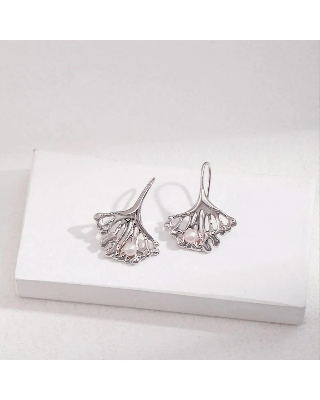 Angel Barocco Metallic Ginkgo Leaf Pearl Earrings