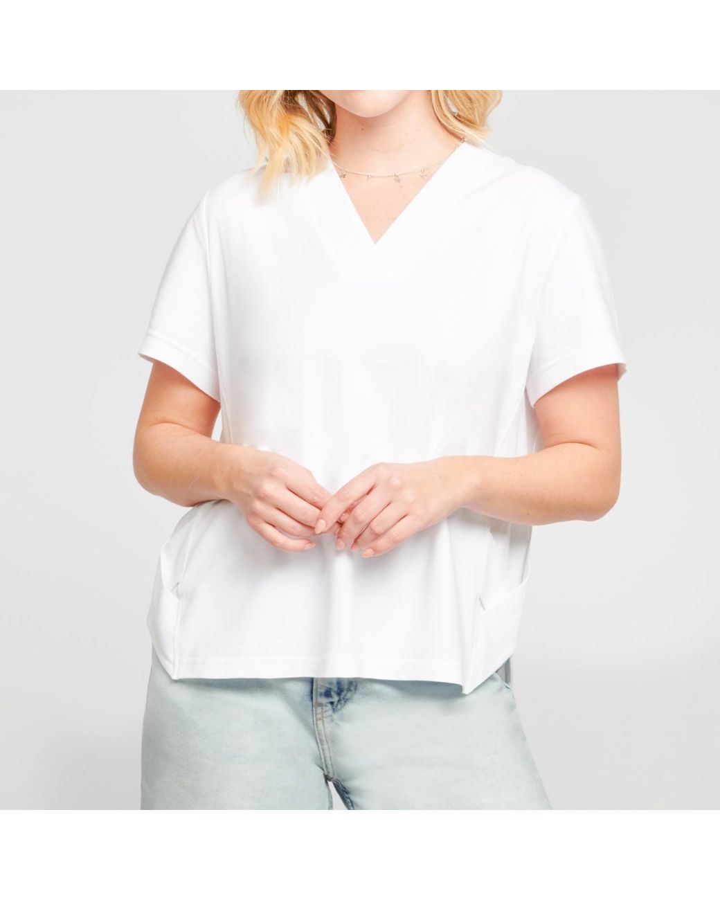 Auguri White Crossover T-Shirt
