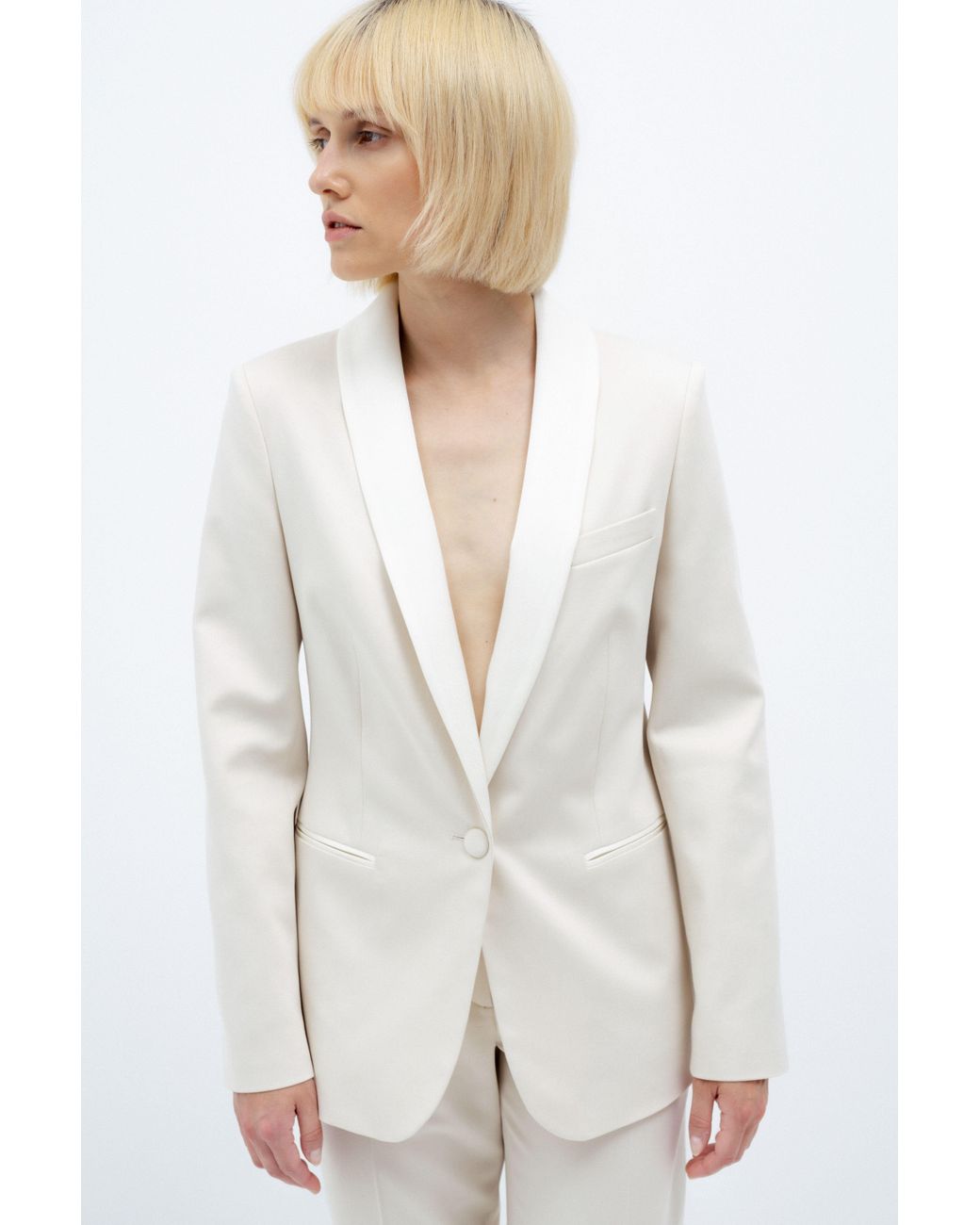 InAvati White Single-Breasted Milk Jacket