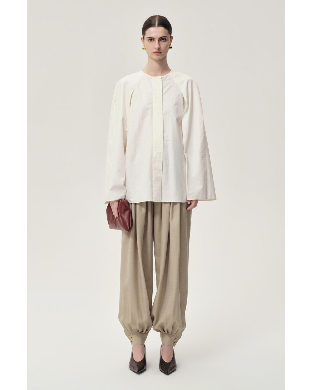 FRONT ROW SHOP White Sculptural Shaped Shirt Off