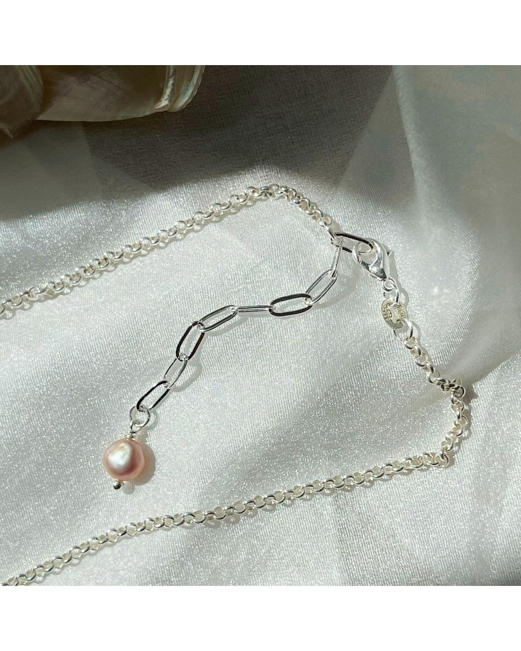 Ninemoo Metallic Lune Mauve Pearl Necklace