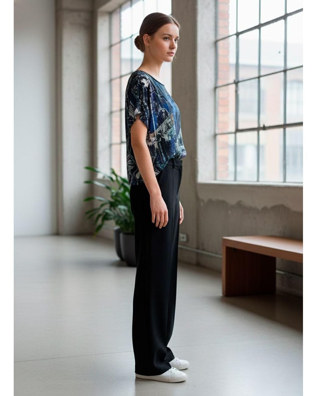 Conquista Blue Printed Silky-Feel Short-Sleeve Blouse