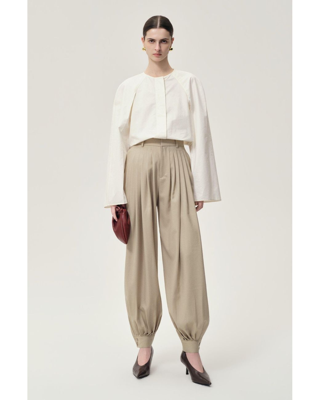 FRONT ROW SHOP White Sculptural Shaped Shirt Off