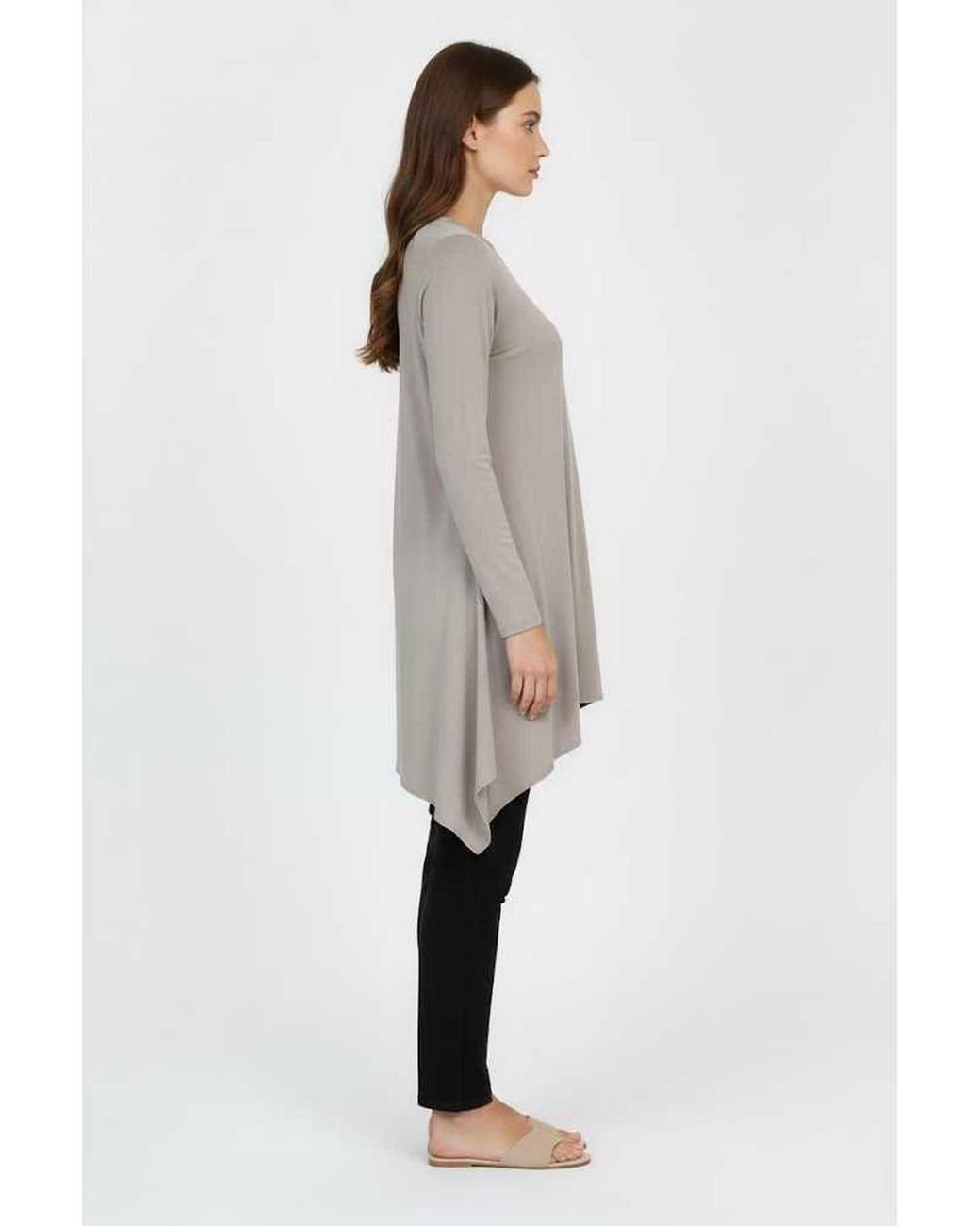 Conquista Gray Asymmetric Longline Top With Modern Single-Button Detail