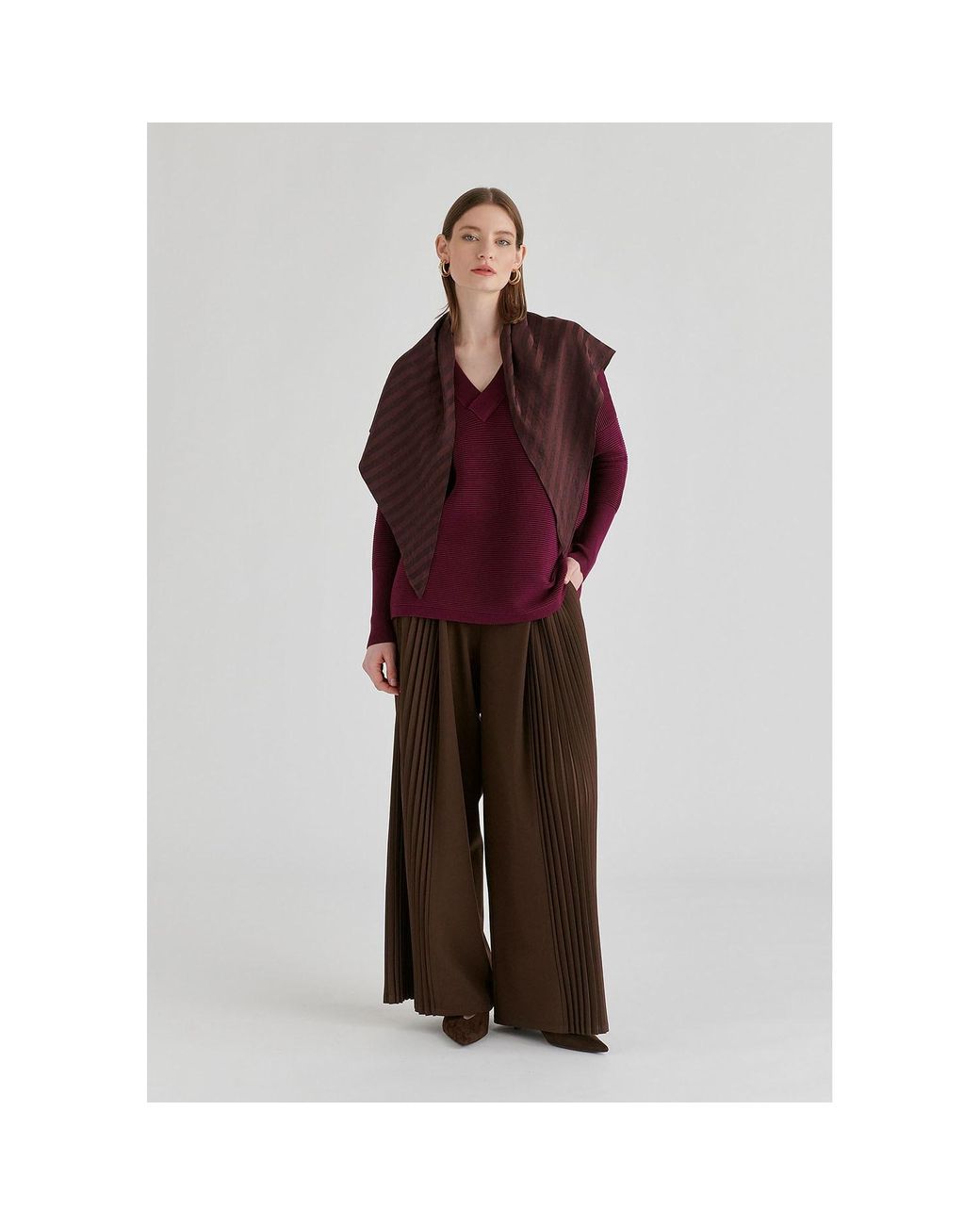 Paisie Purple V-Neck Ribbed Jumper