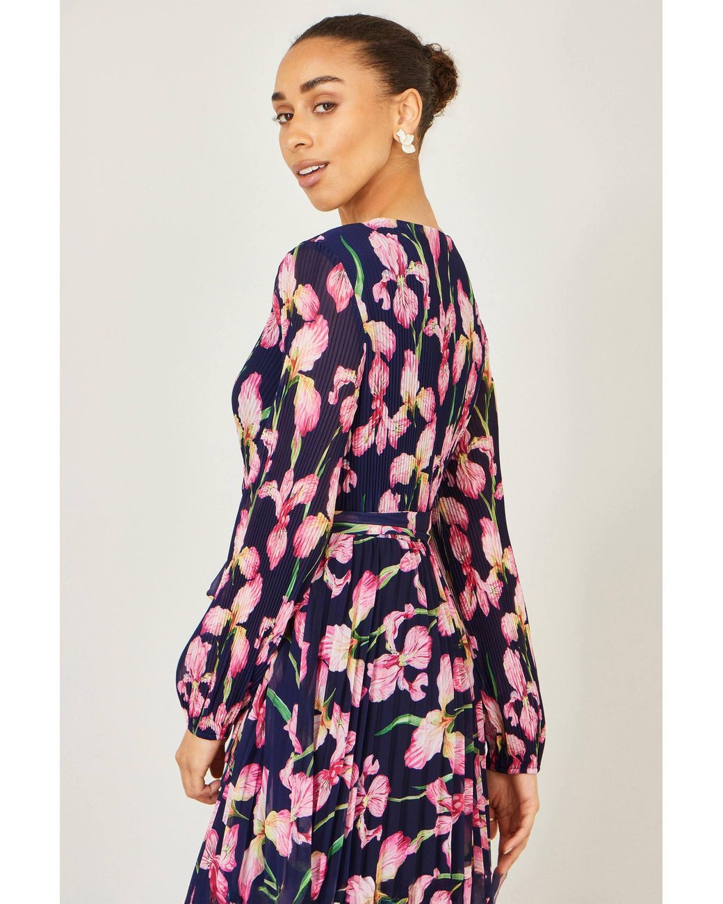 Yumi' Orchid Floral Pleated Wrap Maxi Dress in Purple | Lyst Yumi' Orchid Floral Pleated Wrap Maxi Dress in Purple | Lyst