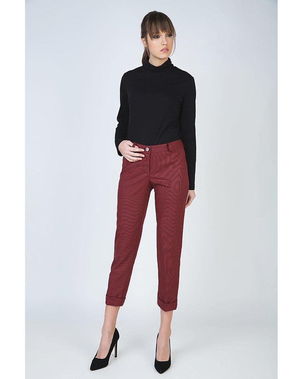 Conquista Cropped Tapered Pants With Turn Ups