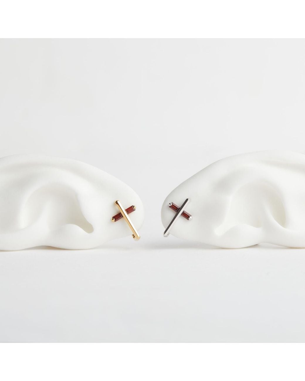 Kasun Metallic Angel Kiss Earring