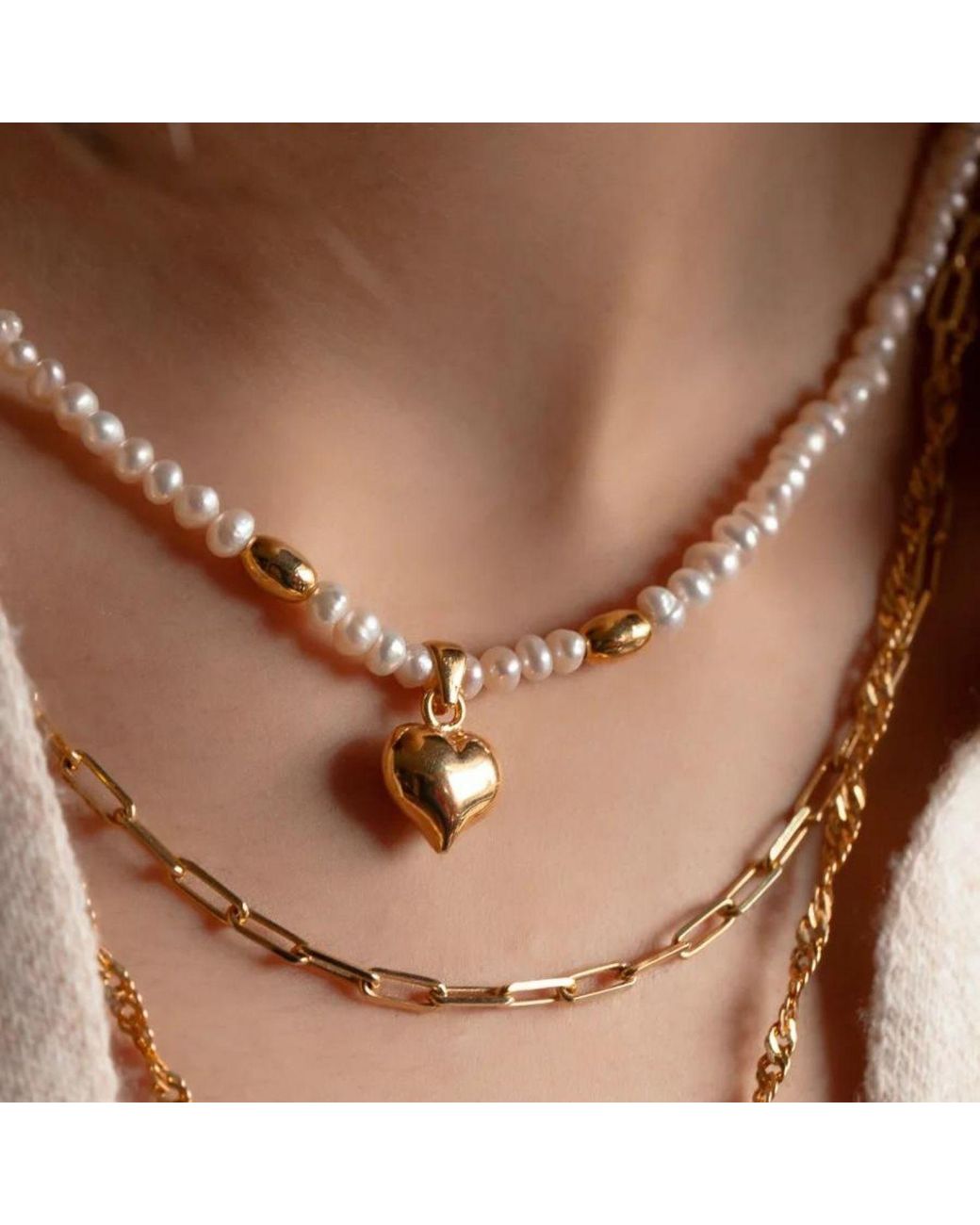 LINYA JEWELLERY Metallic Letsy Heart Pearl Necklace