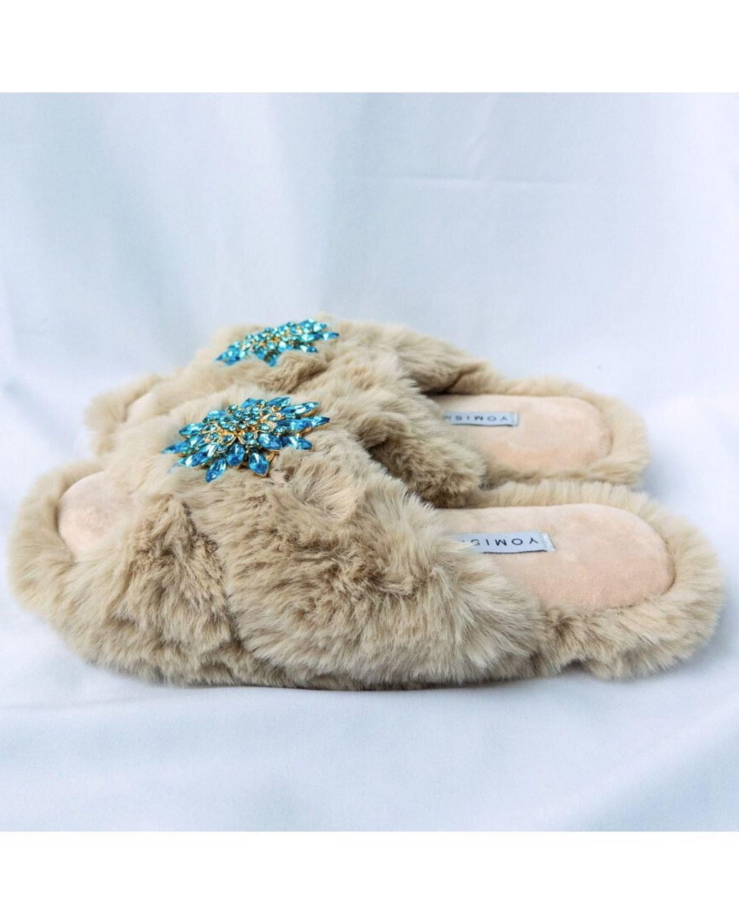 Yomisma Blue Neutrals Eco Faux Fur Slippers – Recycled Faux Fur + Removable Brooches