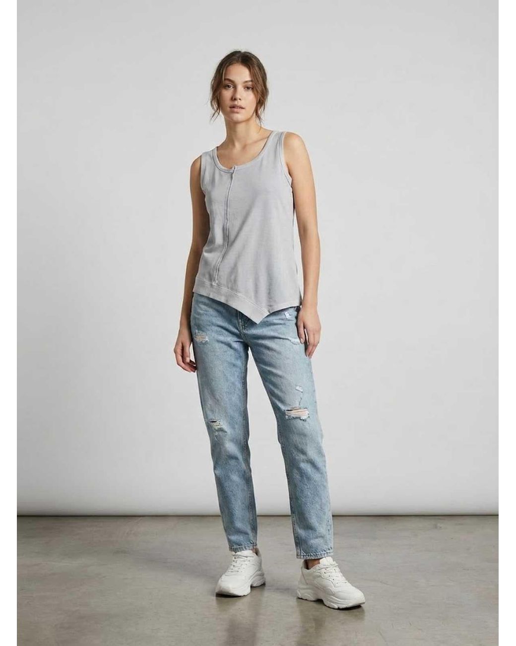 Conquista Gray Asymmetric Hem Sleeveless Jersey Top
