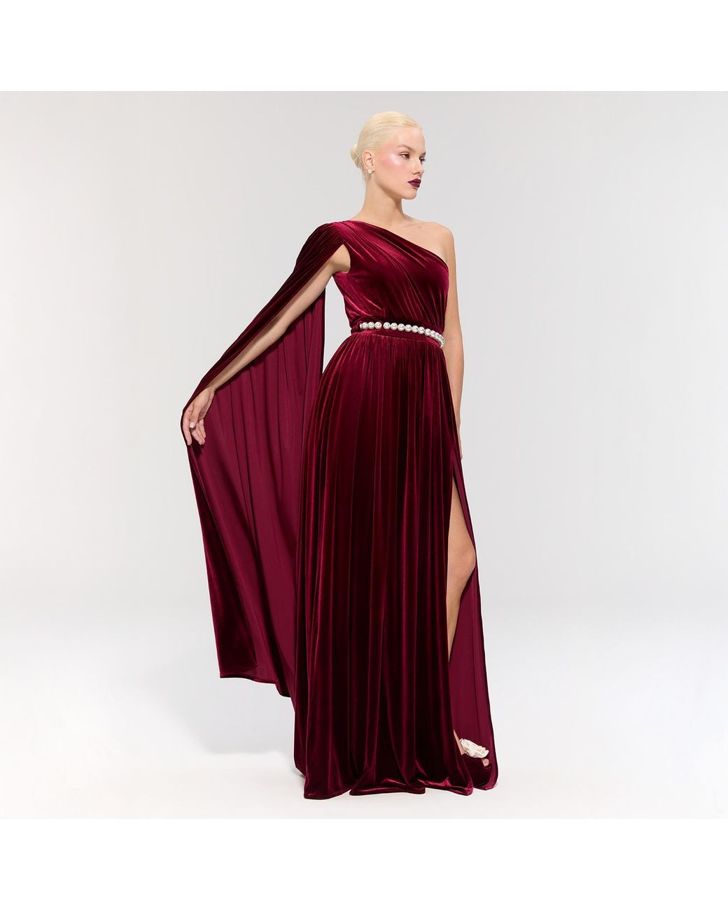 Nur Karaata Red Baglioni Burgundy Gown