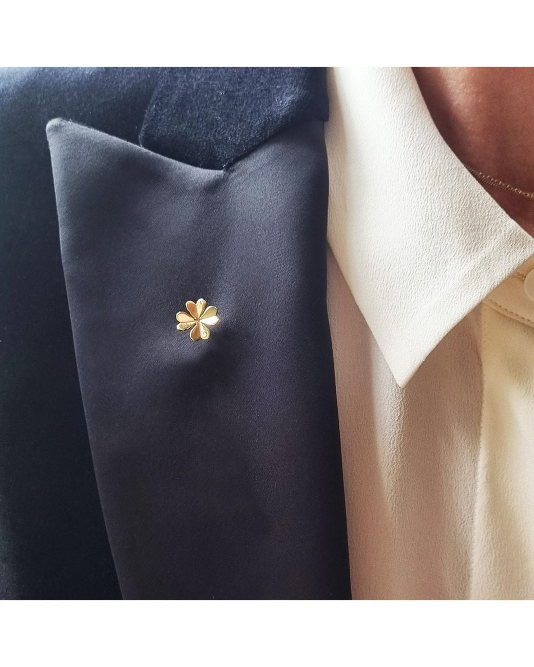 Lee Renee Metallic Lucky Clover Lapel Pin – for men