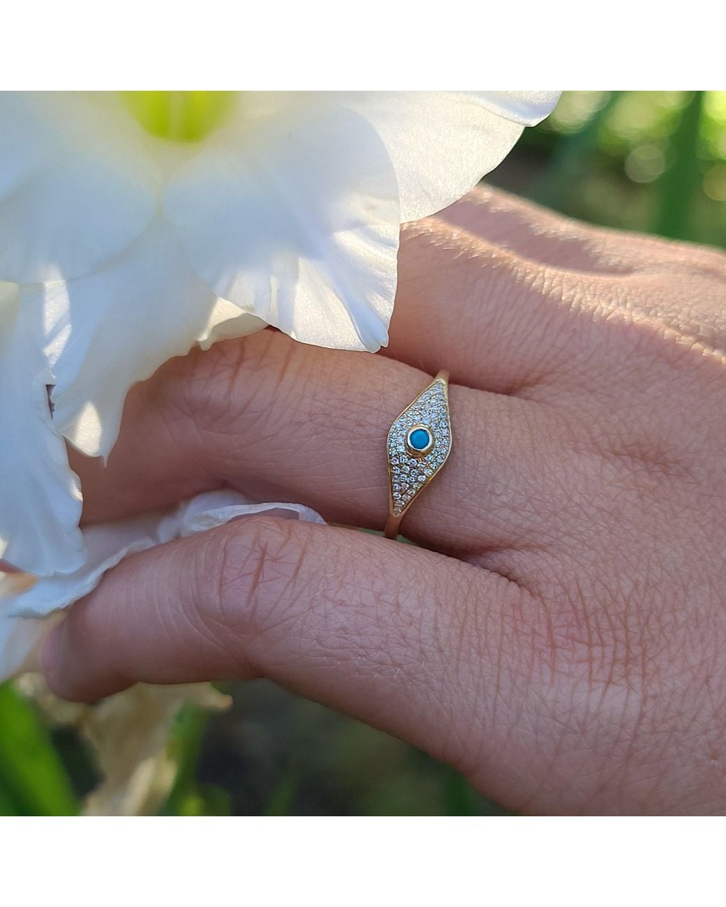 KAMARIA Metallic Evil Eye Ring With And Diamonds