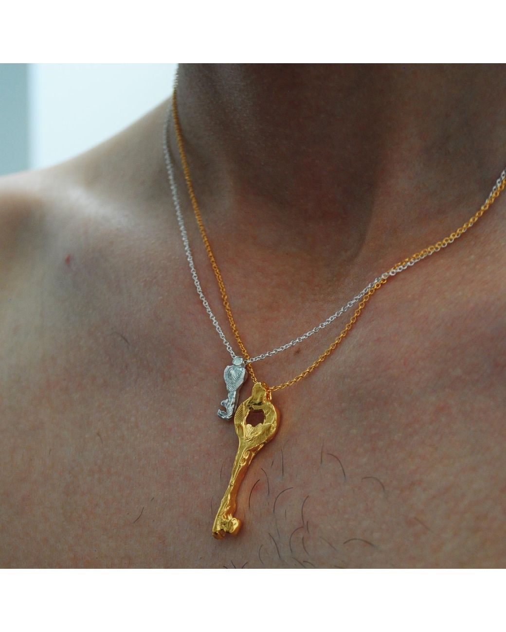De Roms Metallic The Promise Molten Small Key Necklace