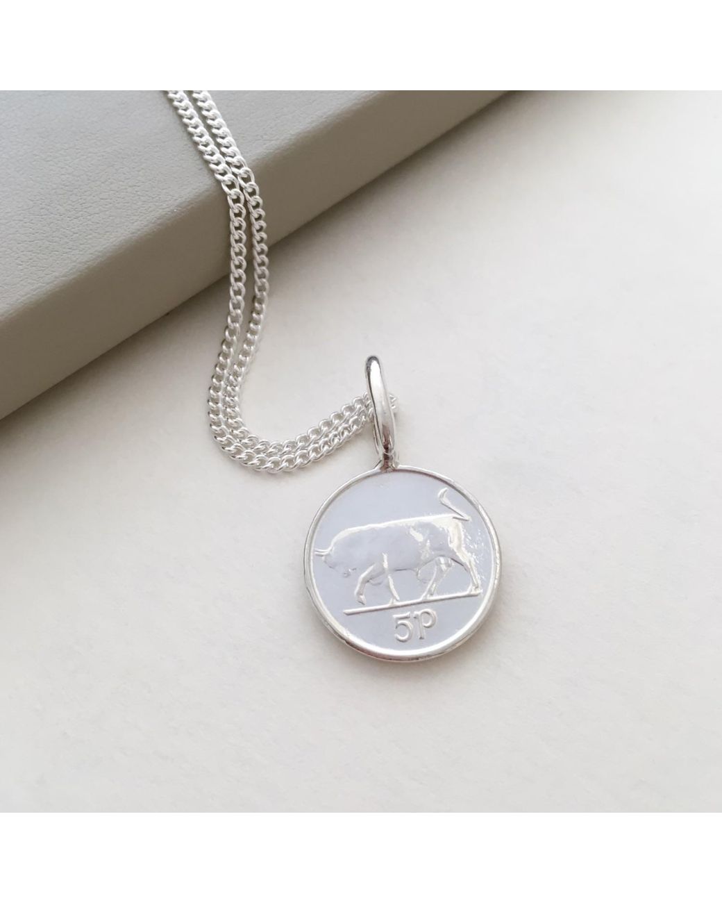 Katie Mullally Metallic Irish 5P Coin & Chain for men