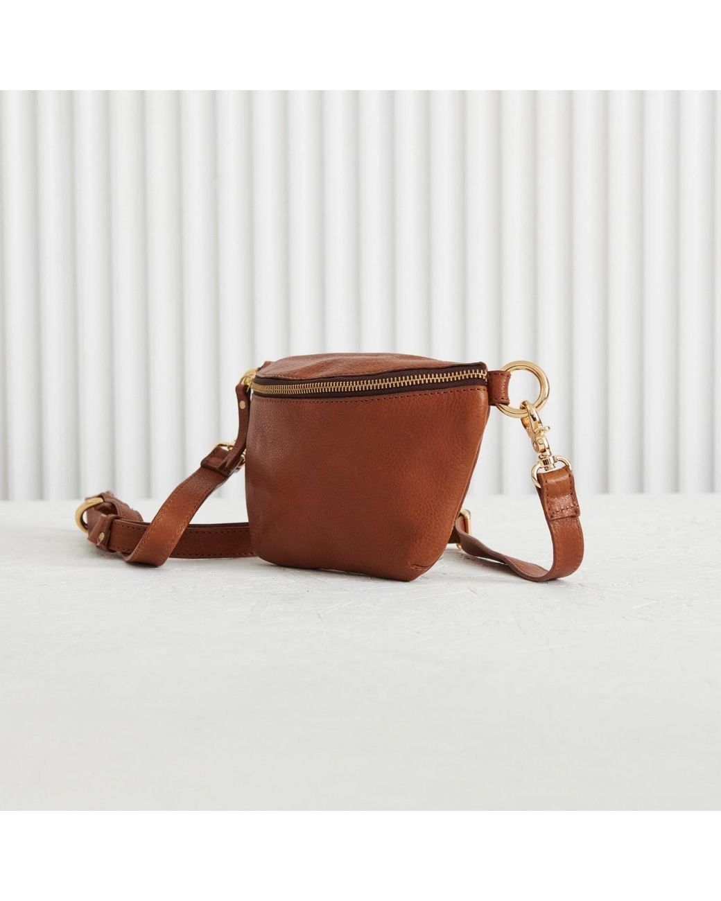 VIDA VIDA Brown Luxury Leather Sling Bum Bag Tan