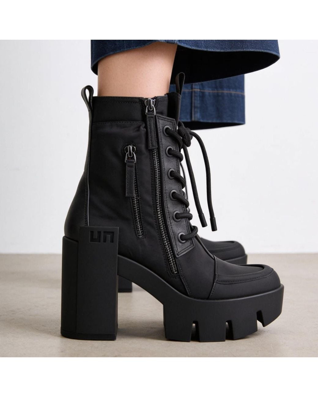 United Nude Black Grip Cap Mid