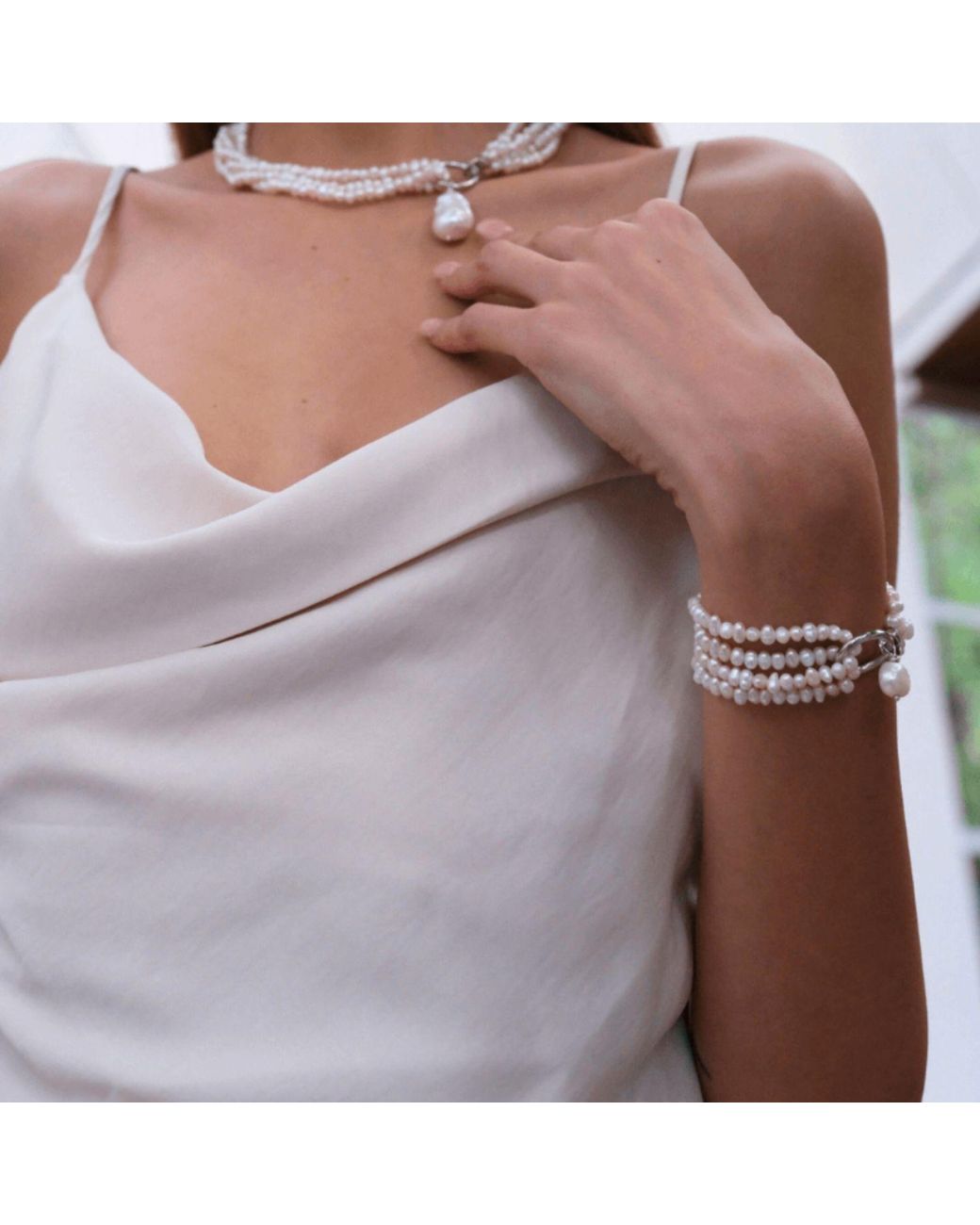 LINYA JEWELLERY Metallic Lara Multi Sand Pearl Bracelet