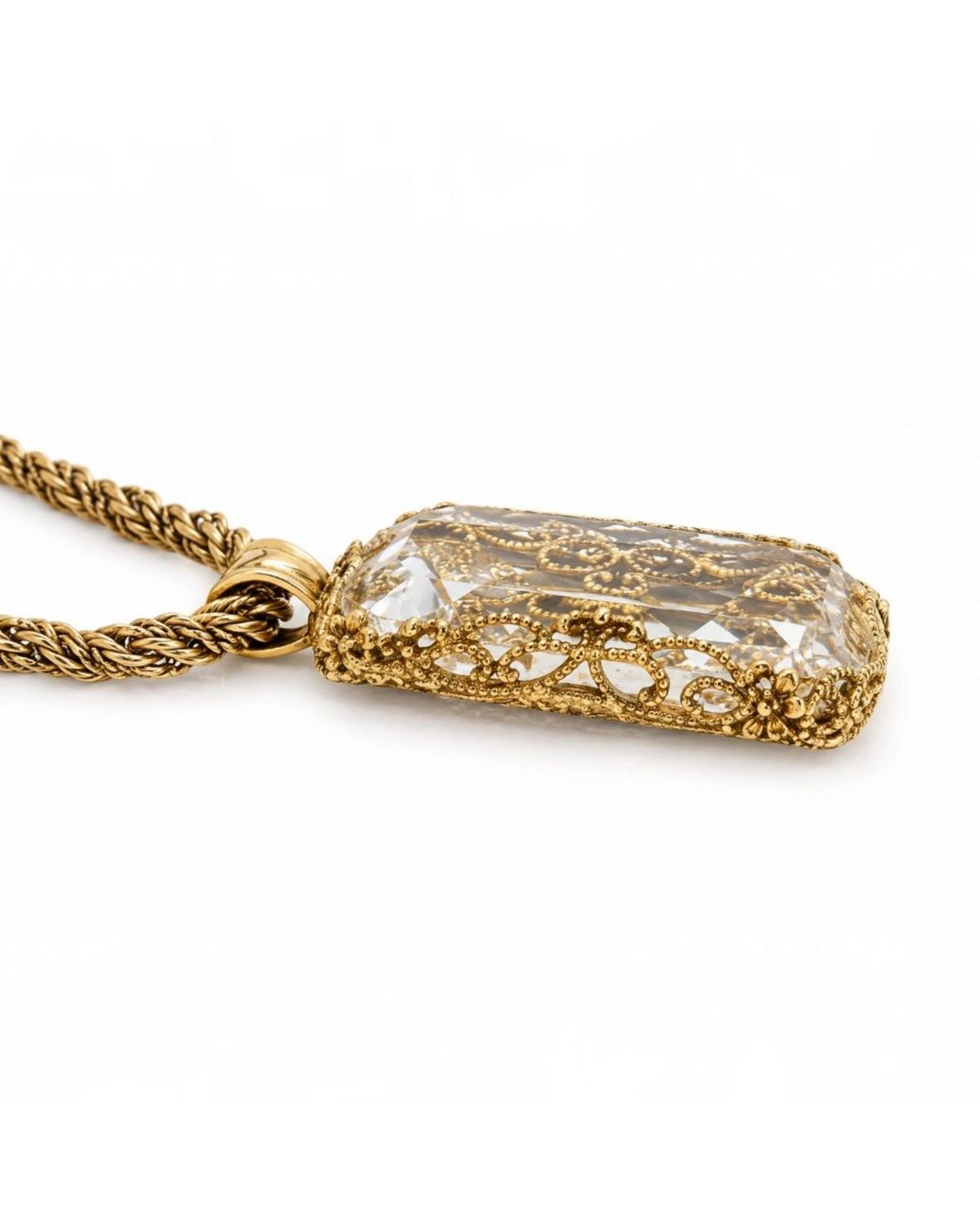 Vstyle Metallic Clear Crystal Filigree Pendant Necklace