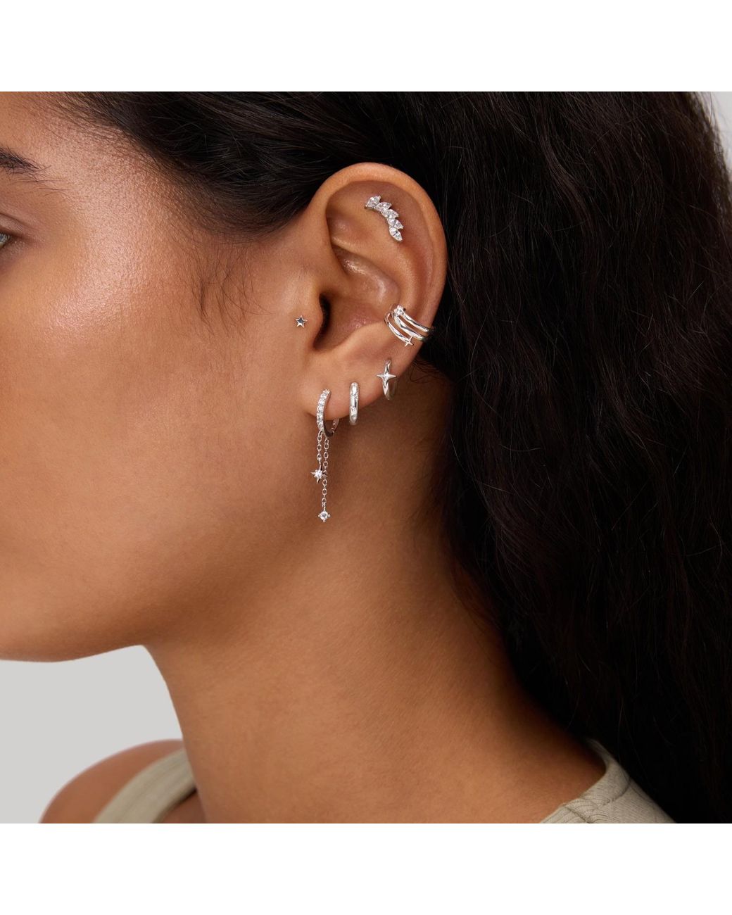 Vanhi White Curved Marquise Threadless Flat Back Titanium Cartilage Stud