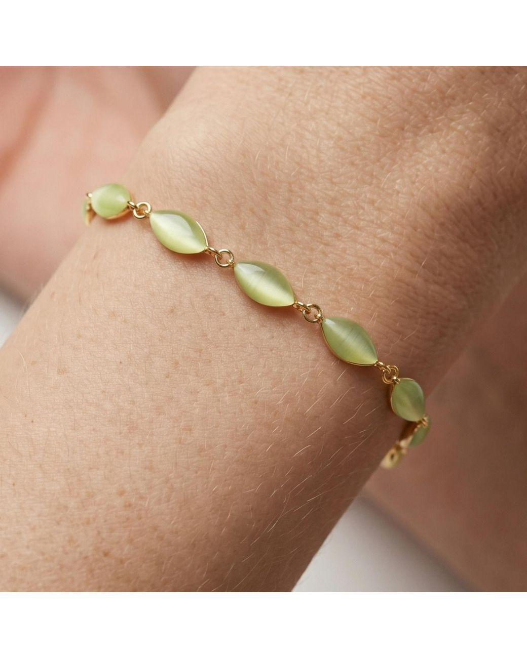 Uchi and Soto Metallic Nekomeishi Cats Eye Bracelet