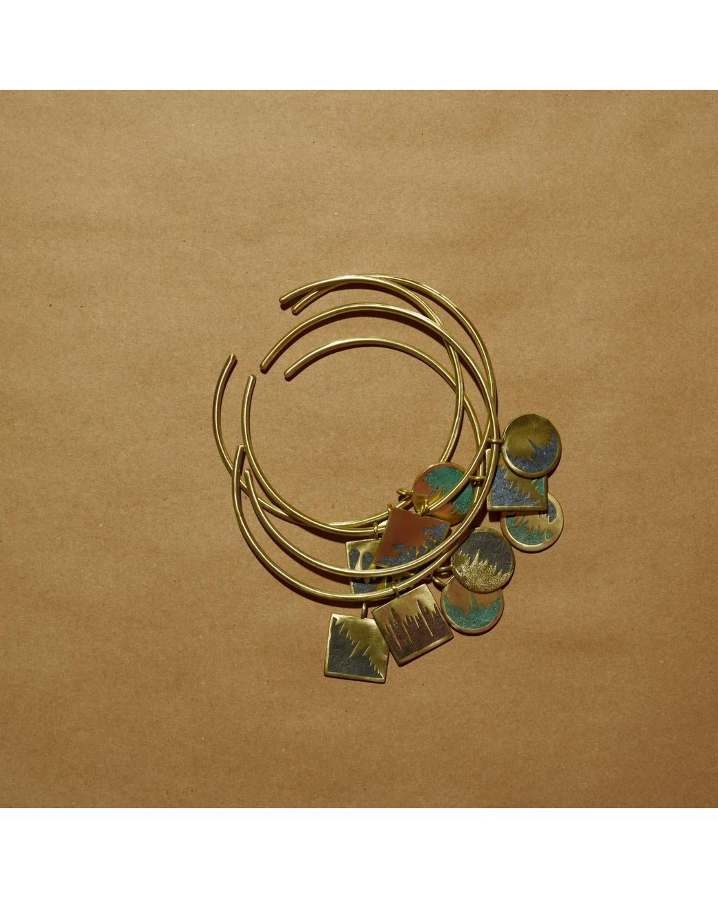 Zeworks Metallic Sahara Blues – Ossa Handcrafted Brass Choker With Lapis Lazuli And Malachite Inlay