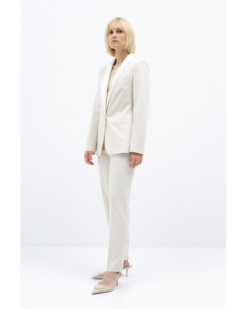 InAvati White Single-Breasted Milk Jacket