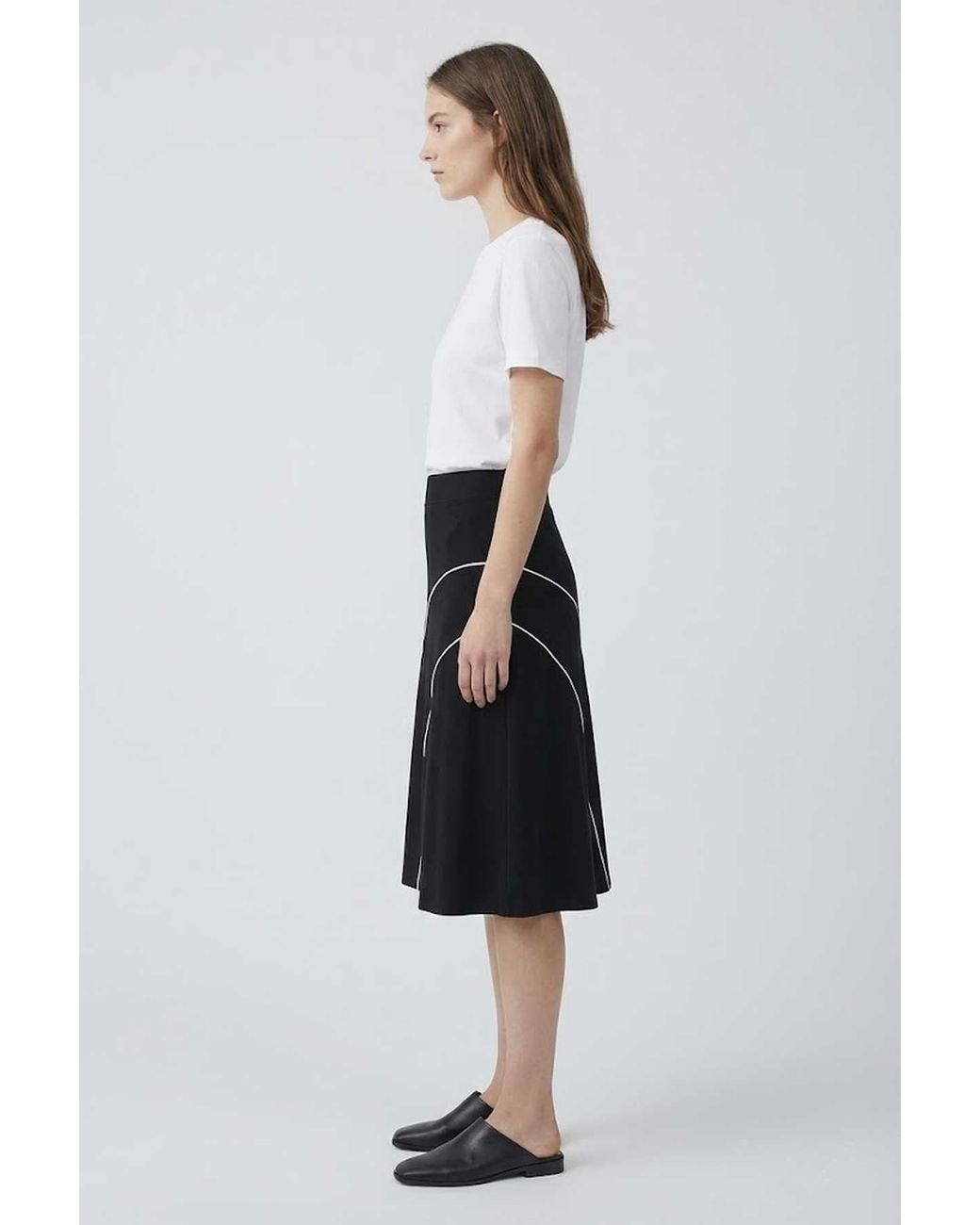 Conquista Black Classic A-Line Skirt With Contrast Piping — Modern, Versatile & Elegantly Minimalist