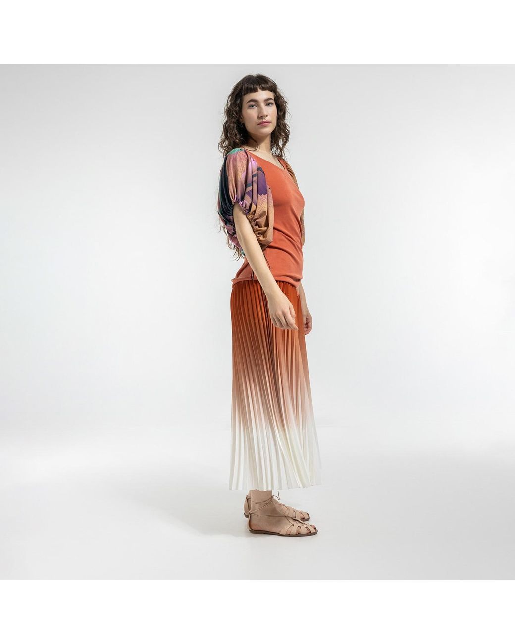 ARTISTA Orange Ivy Shape Top