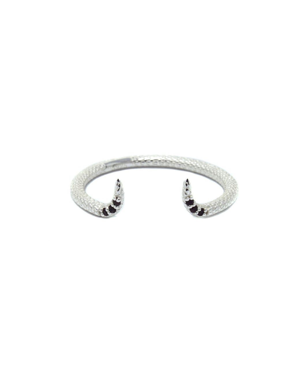 NASI SILVER Metallic Adjustable Fishtail Ring- Onyx