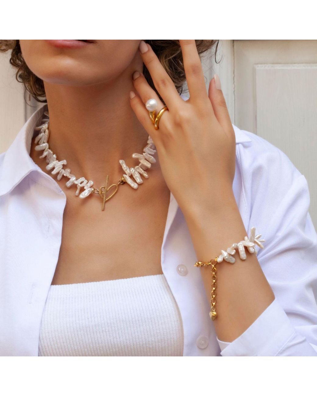 LINYA JEWELLERY White Asymmetrical Baroque Pearl Bracelet