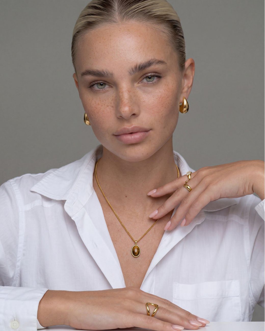 Elk & Bloom White Small Chubby 14K Teardrop Drop Studs